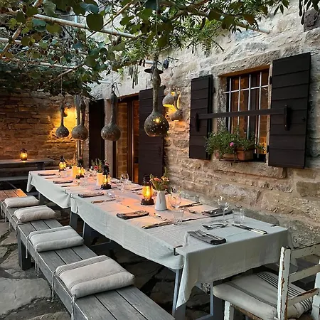 Bolara 60: The Holiday home *